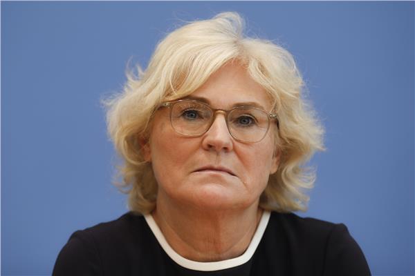  وزيرة الدفاع الألمانية كريستينه لامبريشت