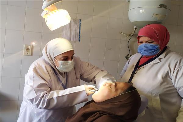  الكشف وتوفير العلاج لـ  1264 مواطناُ بقرية  في  قافلة طبية  في بني سويف