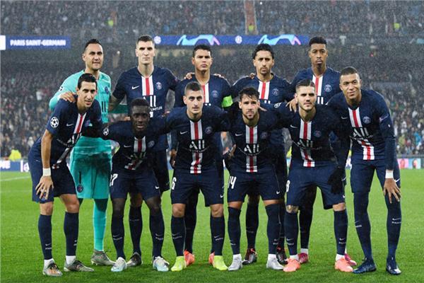 La formation du Paris Saint-Germain rencontre Nice en championnat de France