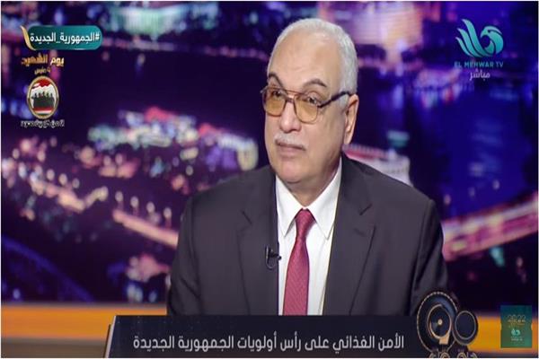  الدكتور عباس الشناوي