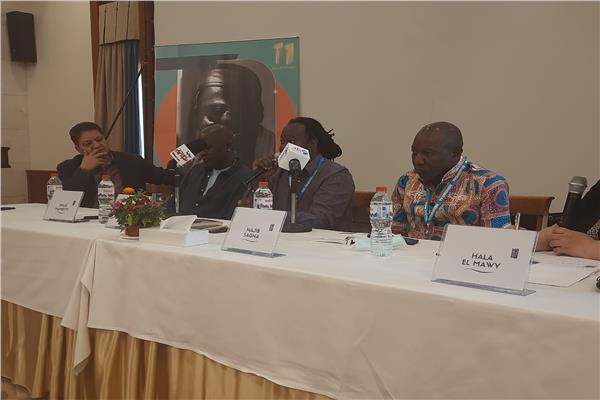 Le colloque et la cérémonie de signature du livre « Le prince des vagabonds » sur le regretté réalisateur sénégalais Gabriel Mambetti sont en cours