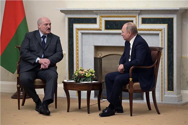  الرئيس الروسي فلاديمير بوتين ونظيره البيلاروسي ألكسندر لوكاشينكو