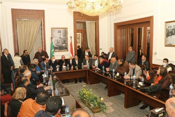 فعاليات اجتماع رئيس حزب الوفد الدكتور عبد السند يمامة بعدد من قيادات وأعضاء بيت الأمة