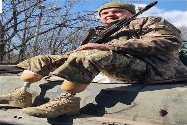  أوكراني  55 عاماً تتطوع في جيش بلاده لقتال القوات الروسية