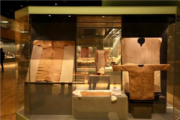 El – Anany inspects the latest developments in the ongoing work in the Egyptian Textile Hall at the Museum of Civilization