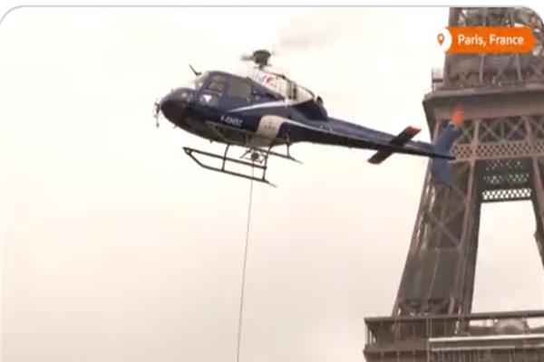 Après 137 ans, la Tour Eiffel grandit de 6 mètres |  photo