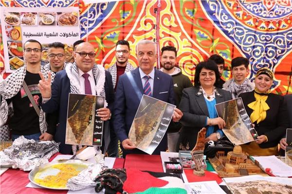 رئيس جامعة المنوفية يفتتح خيمة التراث الشعبى لمختلف الدول العربية