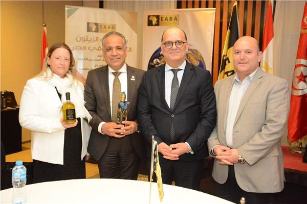 سفارة تونس بمصر وجمعية رجال الأعمال المصريين الأفارق في حف يوم الزيتون التونسي