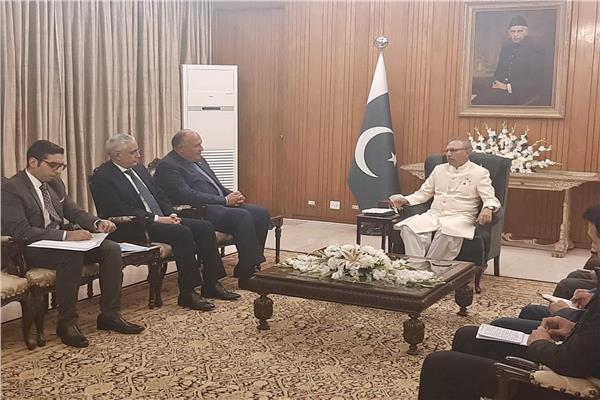  الرئيس الباكستاني  يستقبل وزيرالخارجية