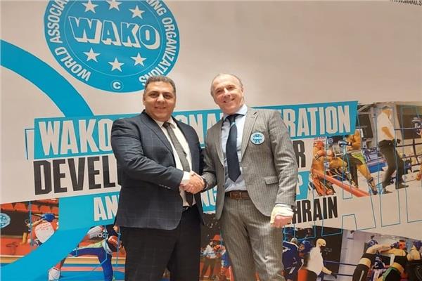 محمد صبيح مع رئيس الاتحاد الدولي للكيك بوكسينج 