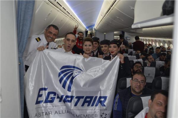  مصرللطيران تسير رحلة خاصة لنقل مشجعى المنتخب الوطنى إلى السنغال     