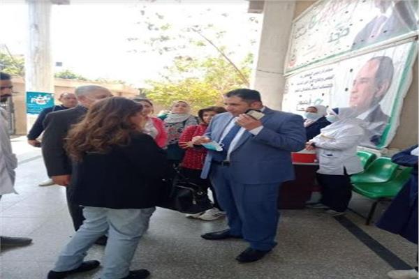 نائب محافظ القاهرة يتفقد المركز الطبي الحضرى 