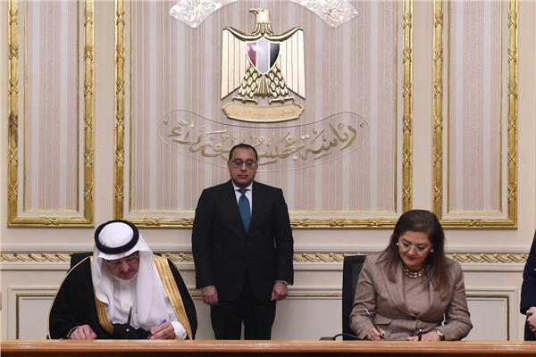  مراسم التوقيع على اتفاقية بشأن استثمار "صندوق الاستثمارات العامة السعودي" في مصر  