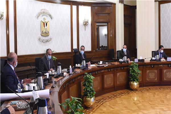 رئيس الوزراء يتابع جهود تطوير مدينة شرم الشيخ