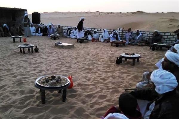 في سيناء افطار الرجال علي مائدة واحدة في الديوان خلال شهر رمضان 