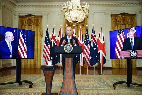 أعلنت الولايات المتحدة والمملكة المتحدة وأستراليا عن تطوير صواريخ فرط صوتية