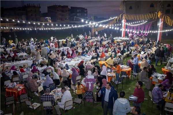 جامعة طنطا تنظم إفطار جماعي