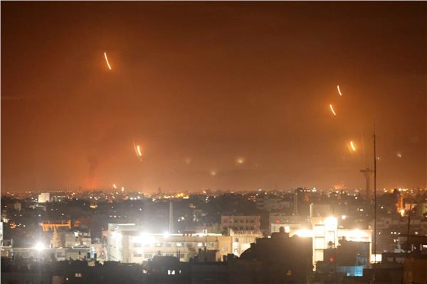 اطلاق صواريخ من غزه باتجاه اسرائيل