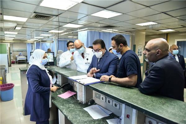  وزير الصحة يتفقد مستشفى مدينة نصر للتأمين الصحي