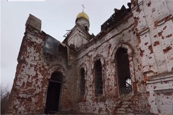 كنيسة مدمرة في قرية أوكرانية