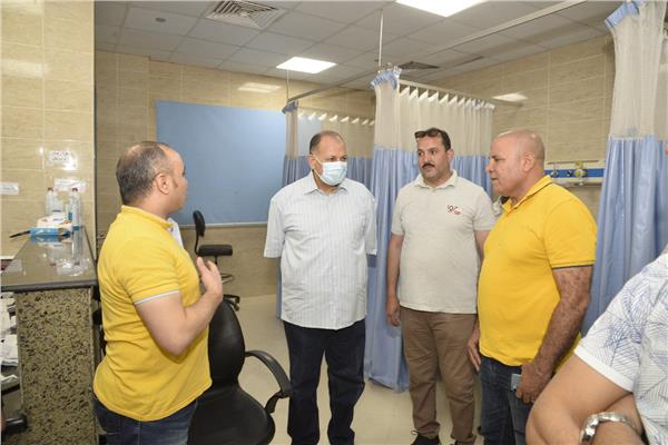اللواء عصام سعد محافظ أسيوط يتفقد العمل بمستشفى ابوتيج