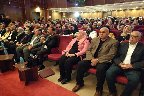 محافظ شمال سيناء يشهد الحفل الفني بذكري العيد القومي  