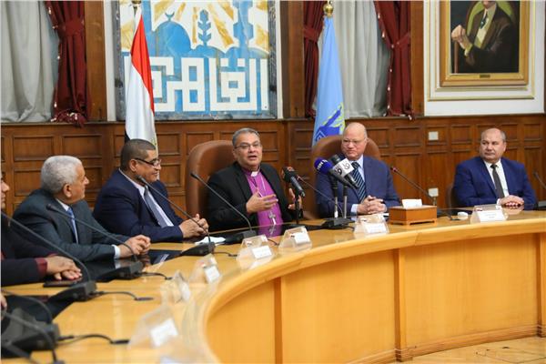 رئيس الإنجيلية يهنئ محافظ القاهرة بقرب حلول عيد الفطر المبارك