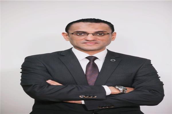  الدكتور احمد شوقي الخبير المصرفي