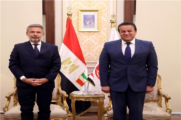 وزير التعليم العالي والقائم بأعمال وزير الصحة يستقبل سفير إيطاليا لدى مصر