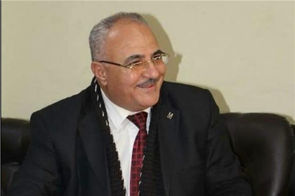 " أحمد منازع " رئيسا للجنة النقابية 