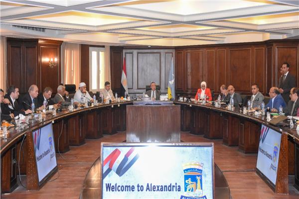   محافظ الإسكندرية: إشراك أعضاء النواب والشورى في دراسة المشروعات قبل تنفيذها   