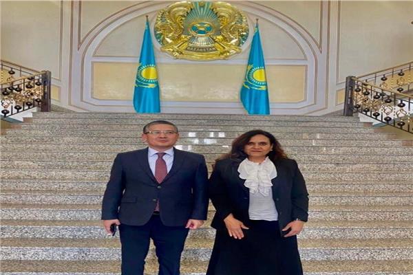 نائب وزير الخارجية الكازاخي الجديد يستقبل السفيرة المصرية في نور سلطان 
