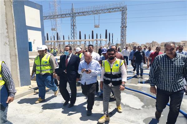 اللواء شوشة .. يتفقد محطات الكهرباء الجديدة بالعريش