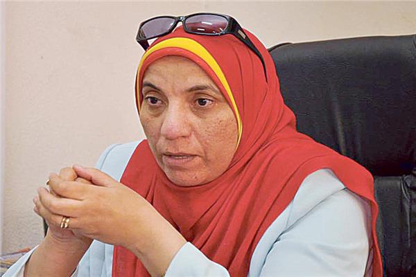 الدكتورة امل صابر رئيس بحوث ومدير معهد القطن سابقا 