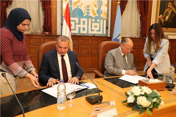 القاهرة توقع اتفاقية  تعاون لإدارة مشروع الخيالة بالبساتين 