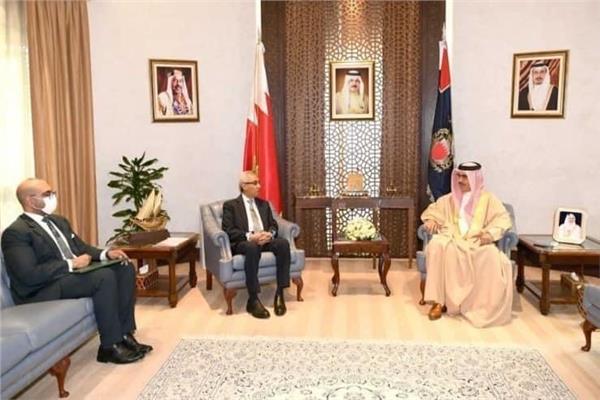 سفير جمهورية مصر العربية لدى مملكة البحرين يلتقي وزير الداخلية    