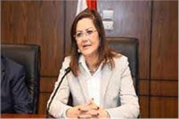 الدكتورة هالة السعيد وزيرة التخطيط والتنمية الاقتصادية ومحافظ مصر في البنك الاسلامي للتنمية 