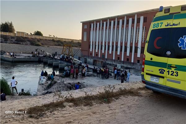 غرق طالبتين وإصابة ٥ آخرين