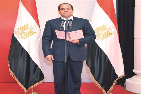 الرئيس عبدالفتاح السيسى يؤدى اليمين الدستورية