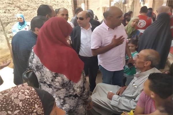 قافلة الهلال الأحمر الطبية تواصل تقديم خدماتها  لأهالى قرى بركة السبع