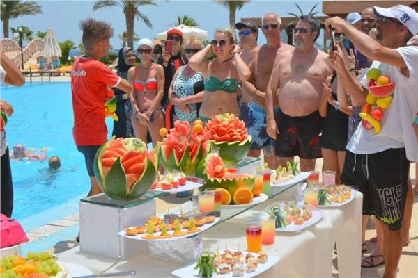 Festival de la pastèque.. le dernier moyen de promouvoir le tourisme sur les plages de Marsa Alam