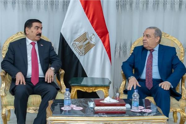 وزير الدولة للإنتاج الحربي" و"وزير الدفاع العراقي"