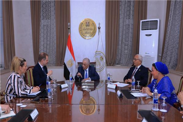  وزير التعليم يلتقي السفير البريطاني بالقاهرة