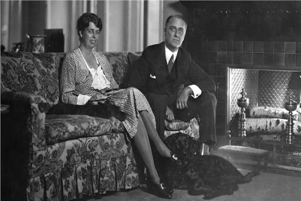 إليانور روزفلت وزوجها الرئيس الأمريكي فرانكلين روزفلت