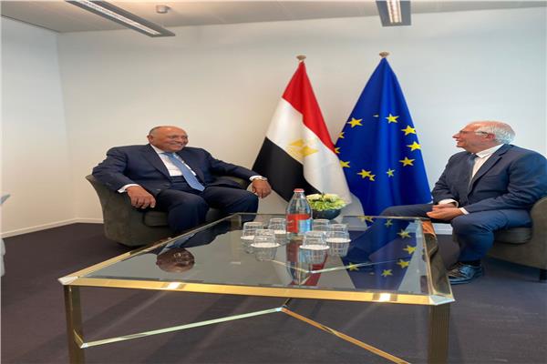  وزير الخارجية المصرية يلتقي برئيس المفوضية الاتحاد الاوروبي