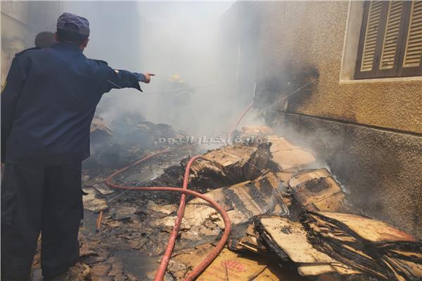حريق بلجنة الإمام علي الثانوية  في أسيوط ونقل الطلاب  