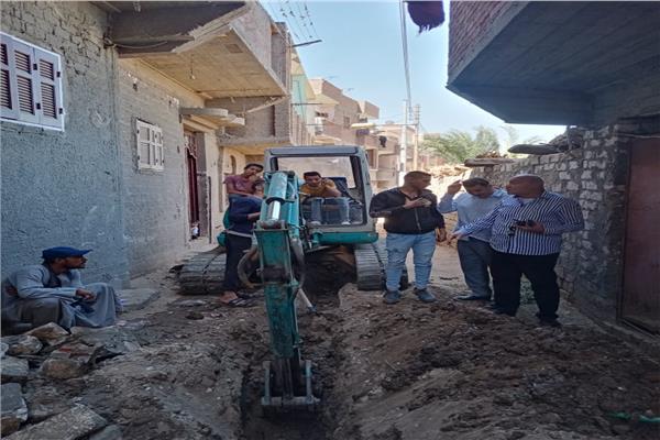 محافظ أسيوط: استكمال حملات النظافة والتطوير بالمراكز والسكرتير يتابع حملة بقرية بني مر بالفتح
