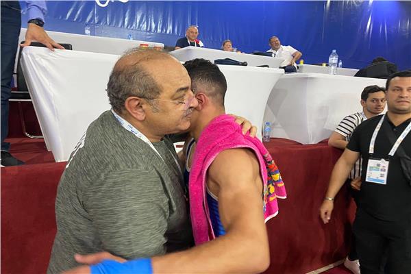 عبدالرحمن عمر مع هشام حطب رئيس اللجنة الأولمبية