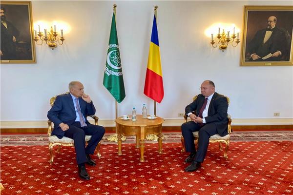 أبو الغيط يلتقي في بوخارست مع وزير الخارجية الروماني