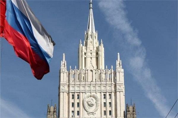 الخارجية الروسية تستدعي سفير لندن في موسكو احتجاجا على لهجتها العدائية